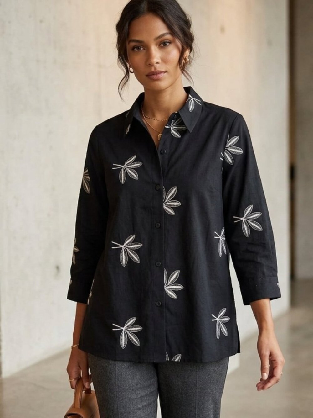 Alfred Dunner Women’s 12P Black Embroidered Button Front Top Made In Canada